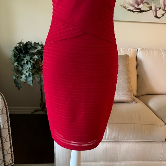 Calvin Klein Red Sleeveless Bandage Sheath Dress - Picture 8 of 16